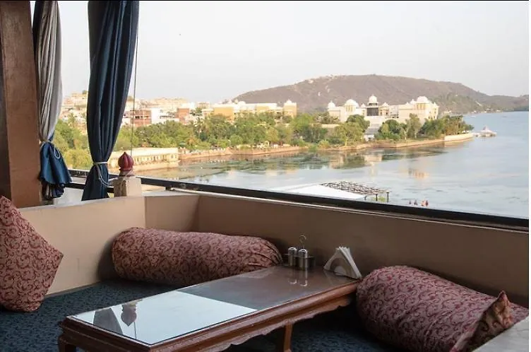 Hotel Sargam Sadan Udaipur 2*,